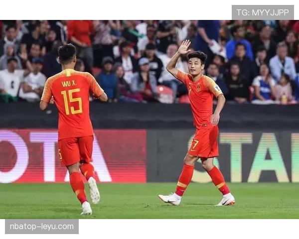 武磊关键进球助中国队亚洲杯首战告捷，状态回暖引关注