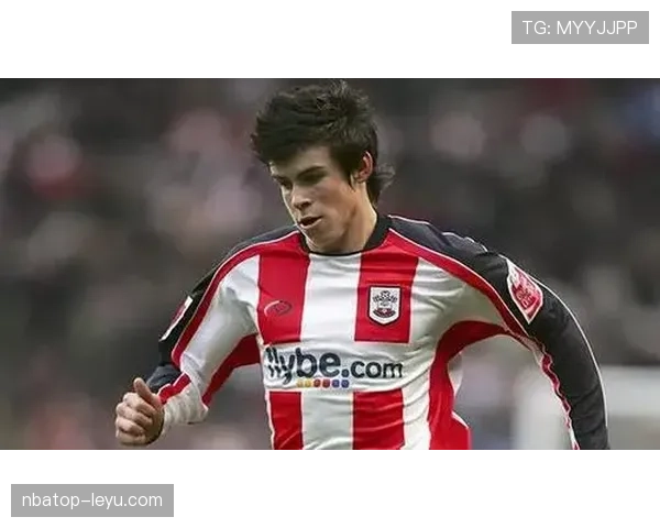 南安普顿2025英超赛季表现抢眼，新星闪耀引球迷热议