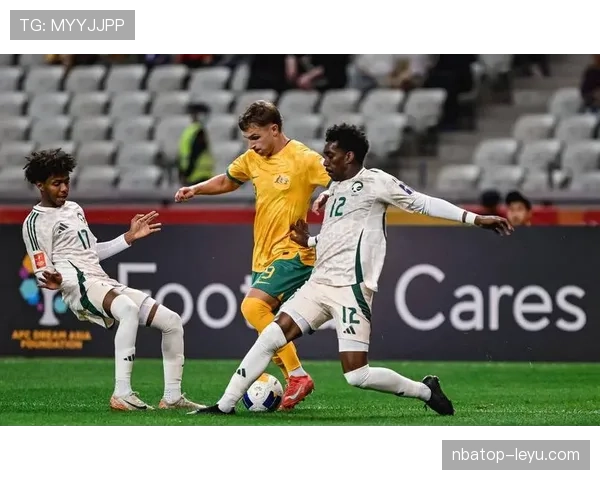 西汉姆锋线火力全开，状态回暖引关注