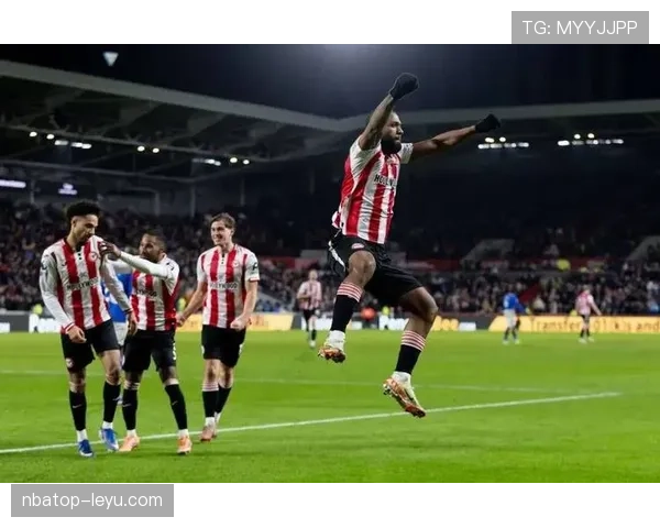 斯特林状态持续攀升，领袖风范助球队再创佳绩