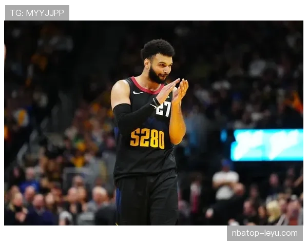 穆雷季后赛高效输出，挡拆战术主导掘金进攻节奏